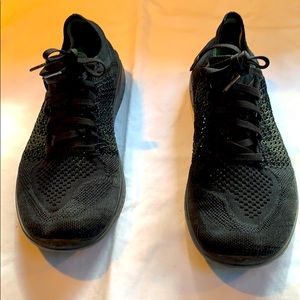 Nike flyknit running sneakers